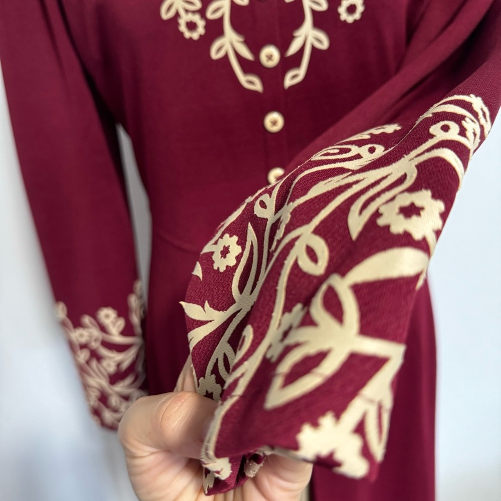 Women’s Elegant Maroon and Cream Maxi Dress - Picture 6 of 12